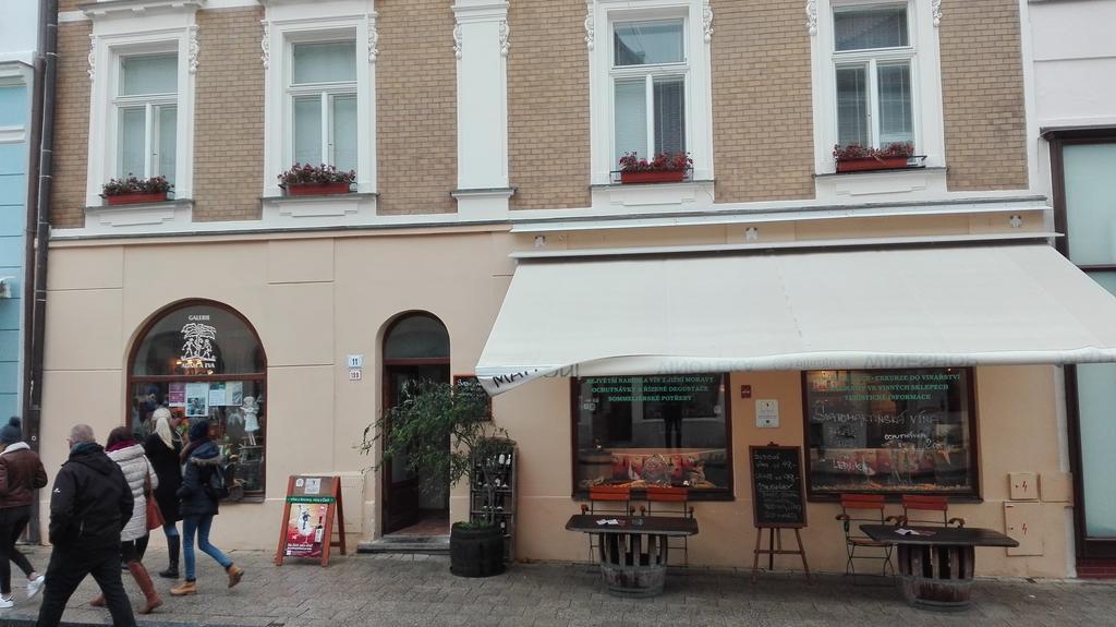 Penzion Na Namesti Микулов Екстериор снимка